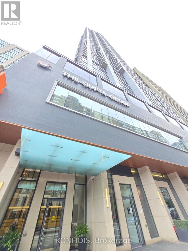395-1395 Bloor St E in Toronto, ON - Building Photo - Building Photo