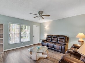 10 Vista Palm Ln in Vero Beach, FL - Building Photo - Building Photo