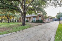 11 Kevin Ct in Mansfield, TX - Foto de edificio - Building Photo