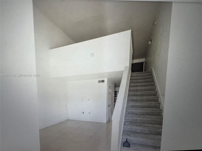 property at 3984 Crayrich Cir