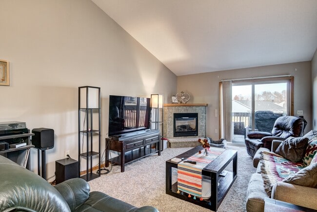 property at 1909 Southridge Ave