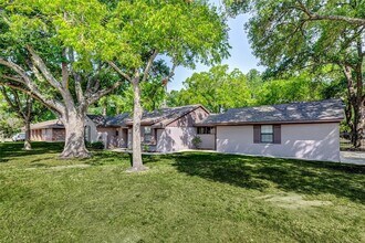 9218 Hammerly Blvd in Houston, TX - Building Photo - Building Photo