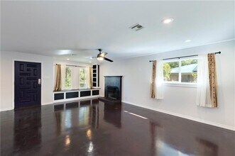 5608 Oak Blvd in Austin, TX - Building Photo - Building Photo