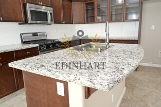 3368 Monterosa Ln in Clovis, CA - Foto de edificio - Building Photo