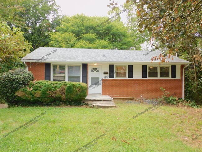 property at 1404 Lincoln St