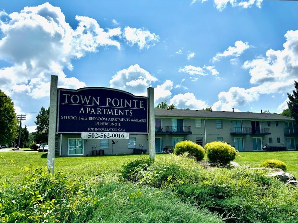 Town Pointe Apartments in Bardstown, KY - Building Photo