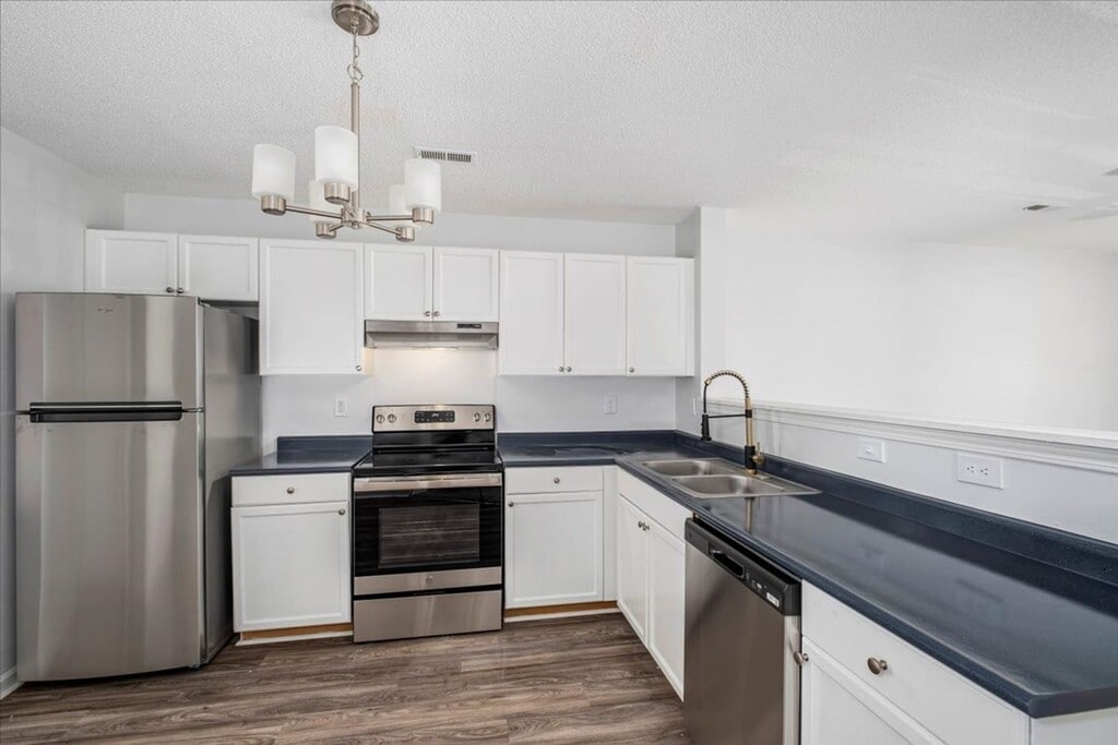 Carlson Bay Luxury Apartments in Fayetteville, NC