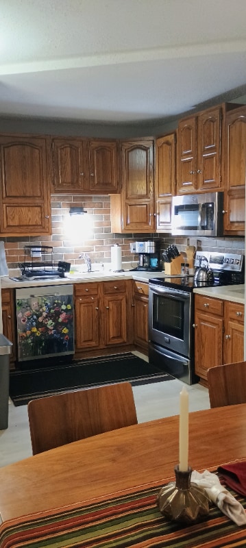 906 Bitterfield Dr in Ballwin, MO - Foto de edificio - Building Photo