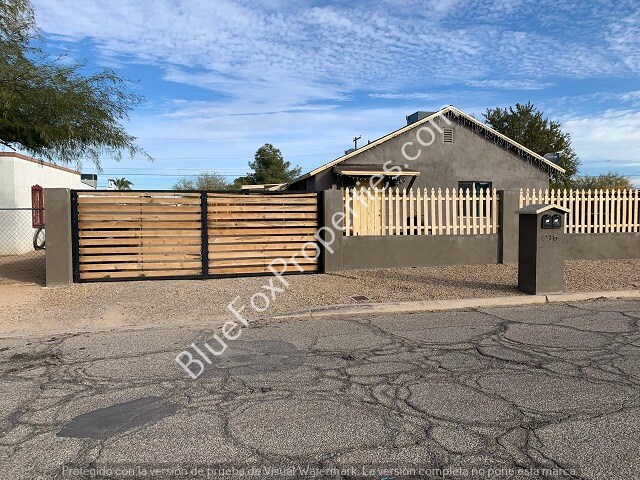 216 W Pennsylvania Dr in Tucson, AZ - Building Photo