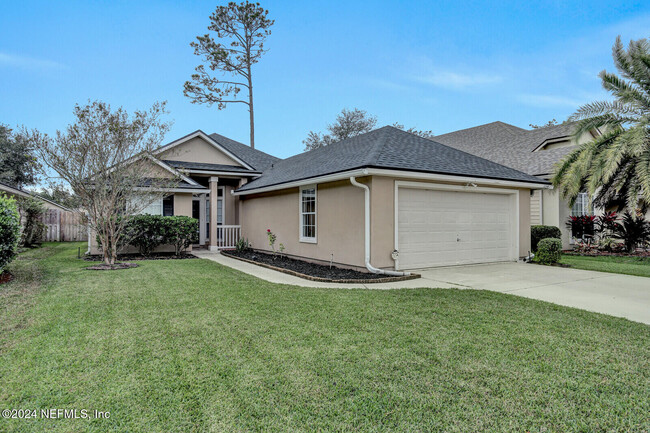 2044 Trailing Pines Way in Orange Park, FL - Building Photo - Building Photo