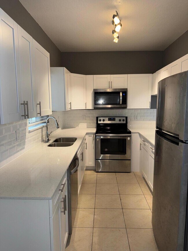 1197 Colonial Palms Way in West Palm Beach, FL - Building Photo - Building Photo