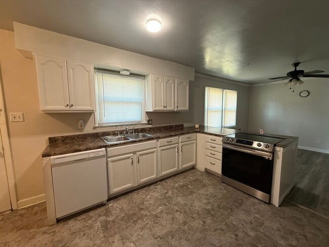 1605 Dartmore Dr N in Wilson, NC - Building Photo - Building Photo