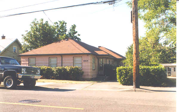 4505 NE Prescott St in Portland, OR - Building Photo