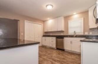 714 W Pine St in Junction City, KS - Building Photo - Building Photo