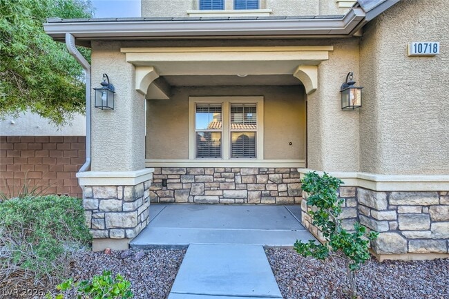 10718 Mason Hill Ave in Las Vegas, NV - Building Photo - Building Photo