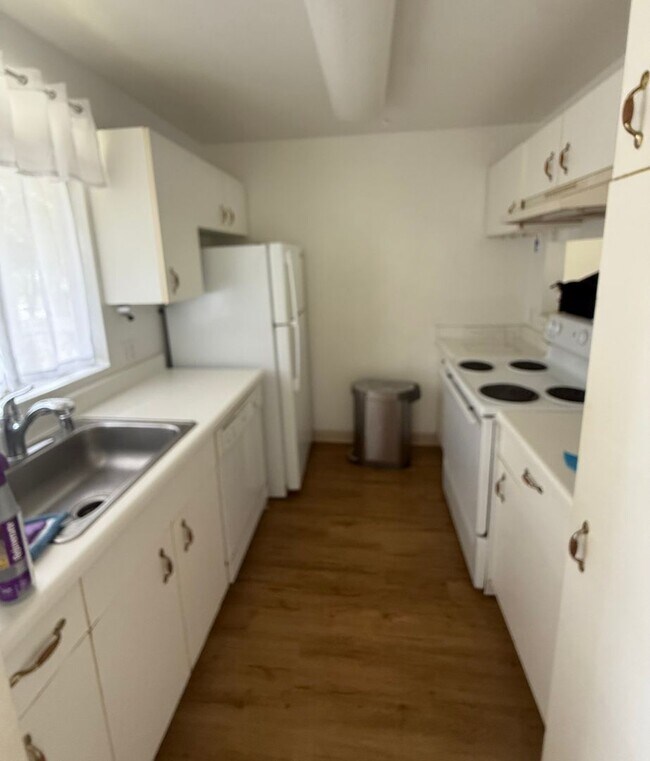 2090 Hanalima St in Lihue, HI - Building Photo - Building Photo