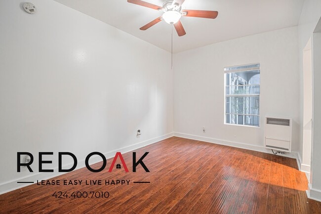 property at 250 Loma Dr