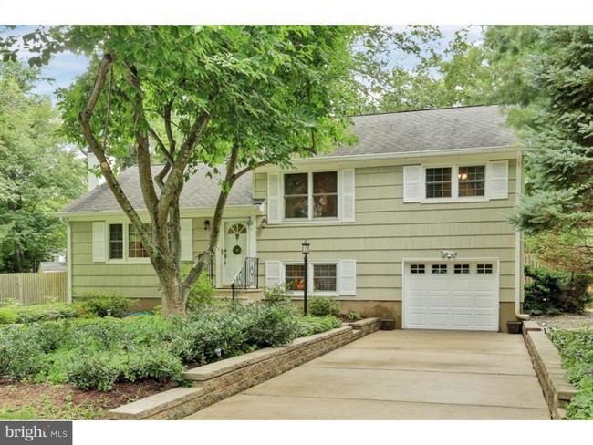 property at 52 Shady Brook Ln