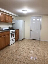 13536 128th St, Unit Basement in South Ozone Park, NY - Foto de edificio - Building Photo