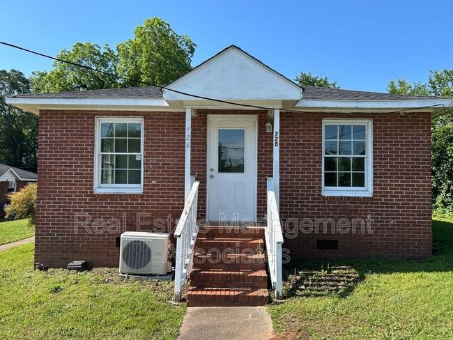 property at 728 W Taylor St