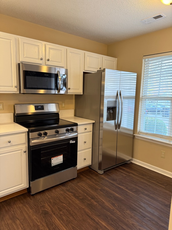 1051 Oak Blossom Way in Whitsett, NC - Building Photo - Building Photo