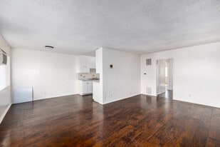 740 S. St. Andrews Place in Los Angeles, CA - Building Photo