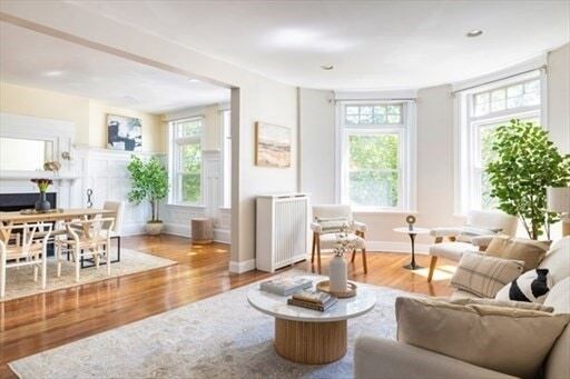 1898 Beacon St, Unit 4 in Brookline, MA - Building Photo