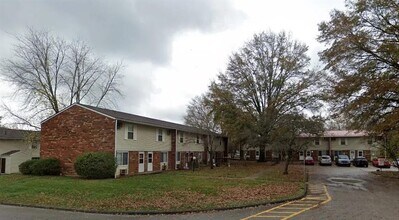 1890 Vista Cir in Aberdeen, OH - Foto de edificio - Building Photo
