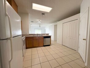 9995 Shadow Creek Dr in Orlando, FL - Building Photo - Building Photo