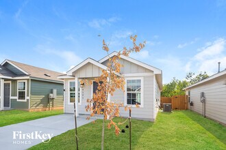 8323 Piedra Medina in San Antonio, TX - Foto de edificio - Building Photo