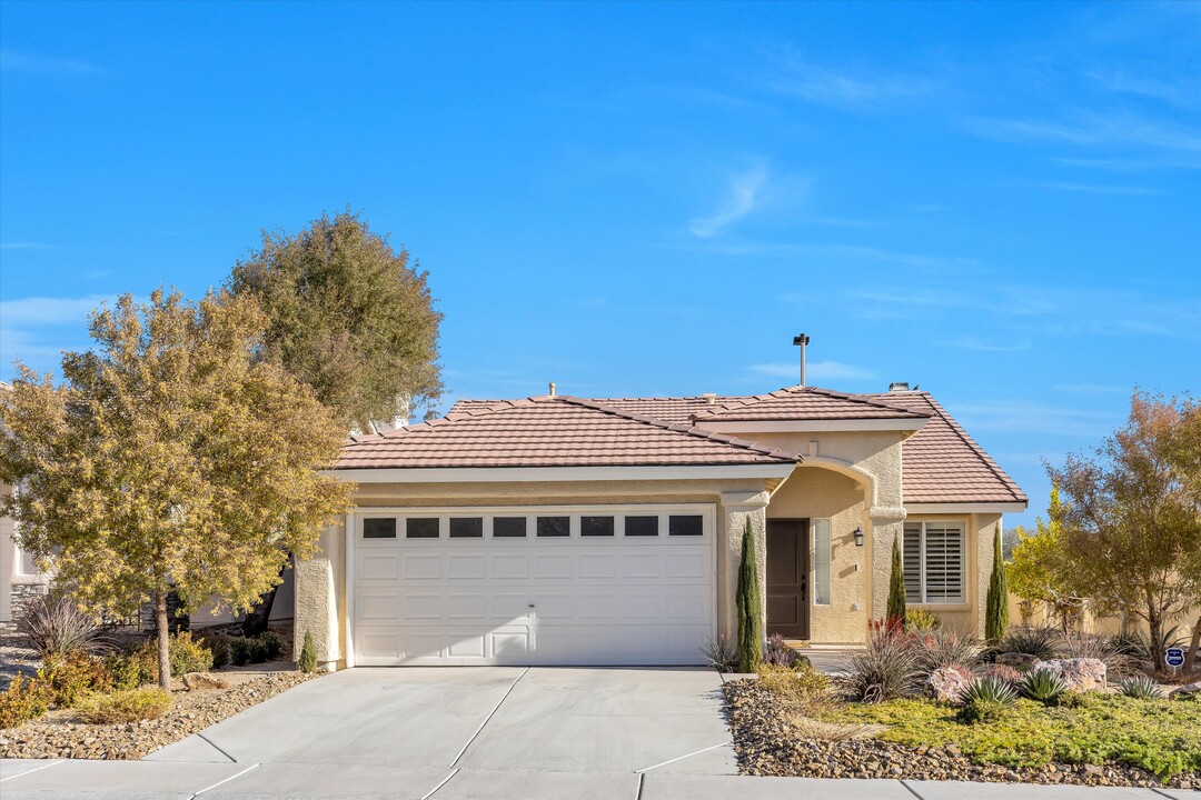 9800 Panorama Cliff Dr in Las Vegas, NV - Building Photo