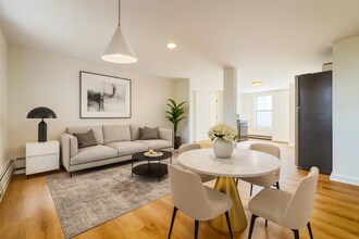 10 N Passaic Ave in Chatham, NJ - Building Photo - Building Photo