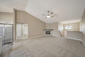 8201 Regent Dr in Lincoln, NE - Foto de edificio - Building Photo