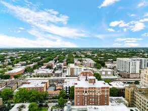 6150 N Kenmore Ave, Unit Unit 15B in Chicago, IL - Building Photo - Building Photo