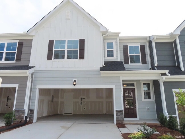 Room in Townhome on Chirping Bird Ct in Cary, NC - Building Photo - Building Photo