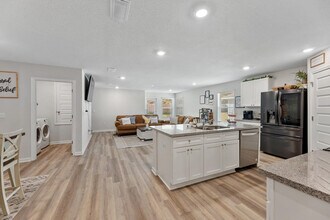 3003 Jane Ln in Crestview, FL - Building Photo - Building Photo