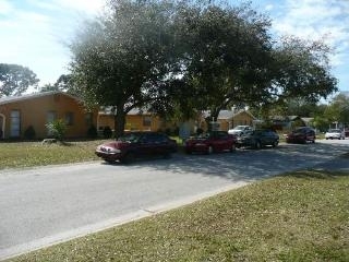 6270 78th Ave N in Pinellas Park, FL - Foto de edificio - Building Photo