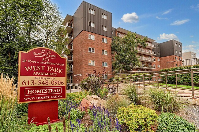 West Park II in Kingston, ON - Building Photo - Building Photo
