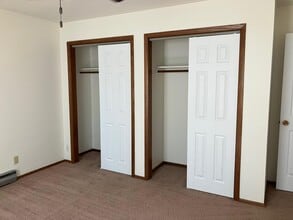 282 Martin Dr in Fredonia, WI - Building Photo - Building Photo