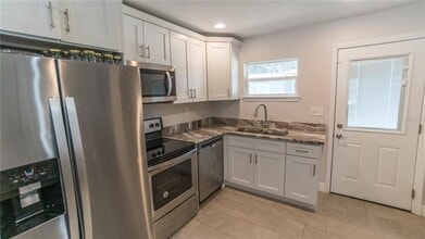 1517 N Grandview St in Mount Dora, FL - Building Photo - Building Photo