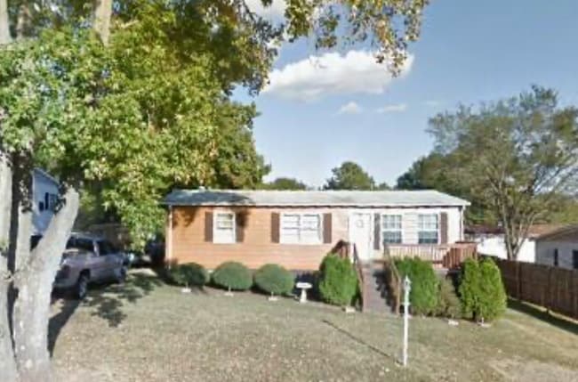 511 Meadow St in South Hill, VA - Foto de edificio - Building Photo