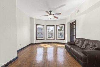 7 Rosedale Ave in Millburn, NJ - Building Photo - Building Photo