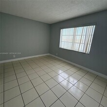 8710 N Sherman Cir, Unit 305 in Miramar, FL - Building Photo - Building Photo