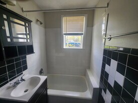 18 Corbin Ct, Unit #2 in Wilmington, DE - Building Photo