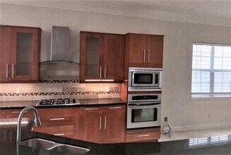 1493 Silverado Dr in Houston, TX - Building Photo - Building Photo