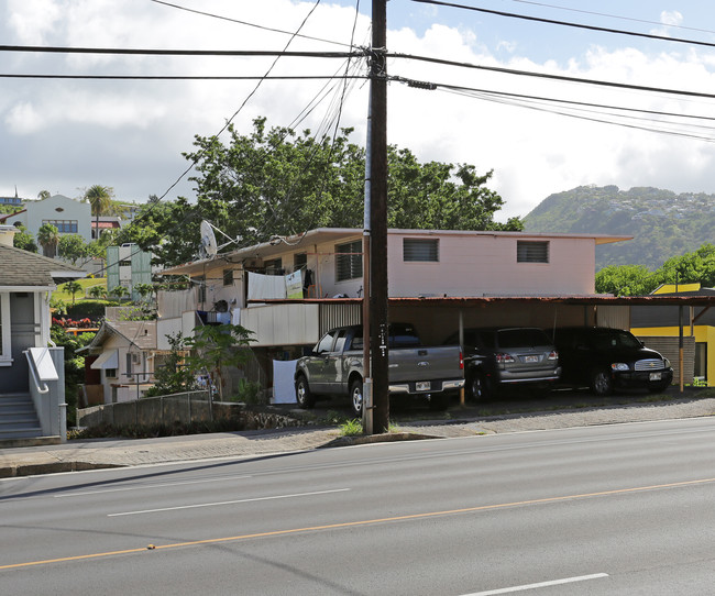 3180 Waialae Ave in Honolulu, HI - Foto de edificio - Building Photo