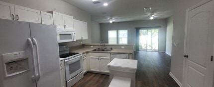 1573 Biscayne Bay Dr in Jacksonville, FL - Building Photo - Building Photo