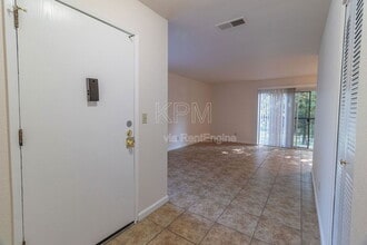 3591 Quail Lakes Dr in Stockton, CA - Building Photo - Building Photo