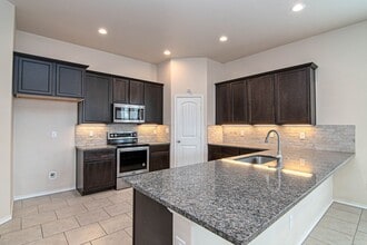 719 Bronco Ct in Midland, TX - Building Photo - Building Photo