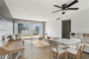 Oasis at San Marco in Jacksonville, FL - Building Photo